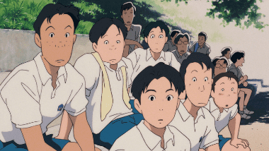 The male students watching Rikako Muto play tennis